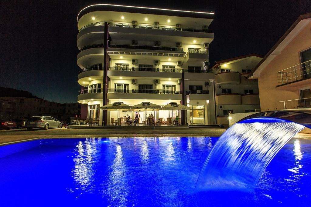 Hotel Edita Ulcinj Exteriör bild