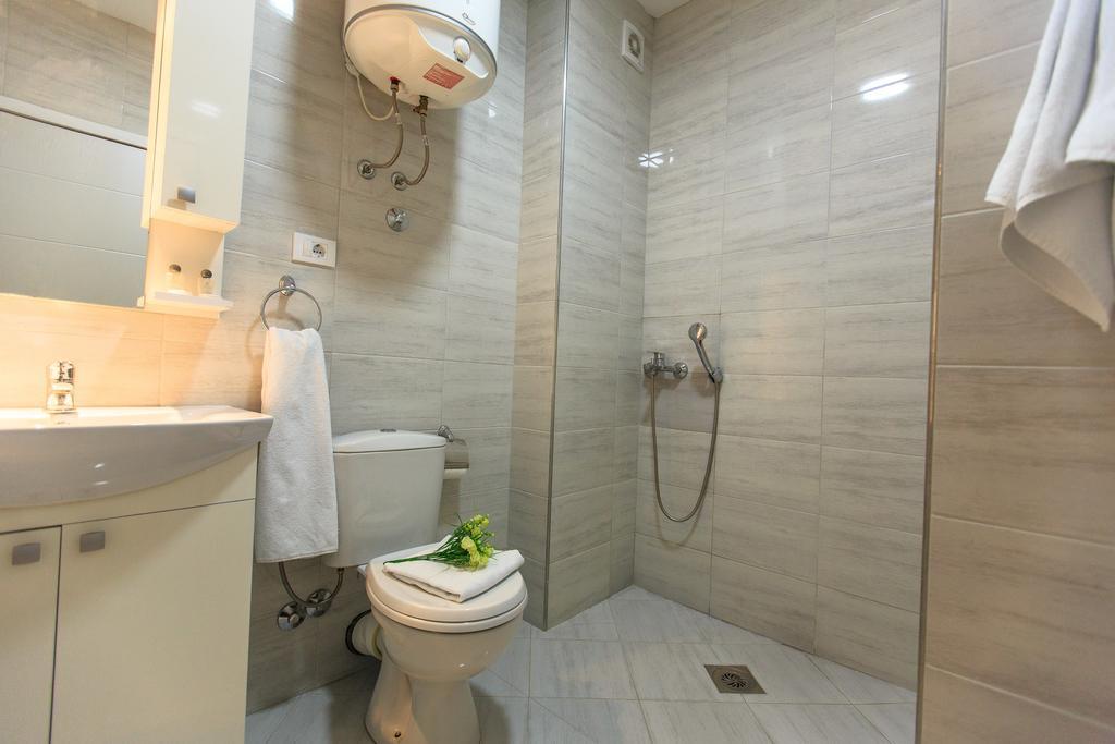 Hotel Edita Ulcinj Exteriör bild