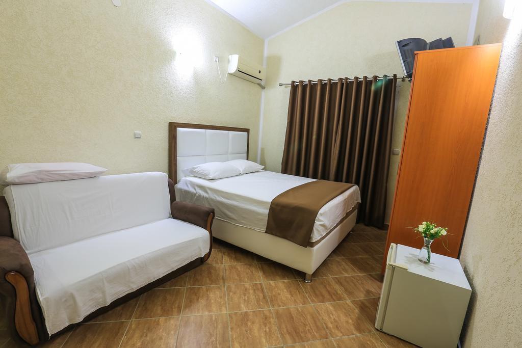 Hotel Edita Ulcinj Exteriör bild